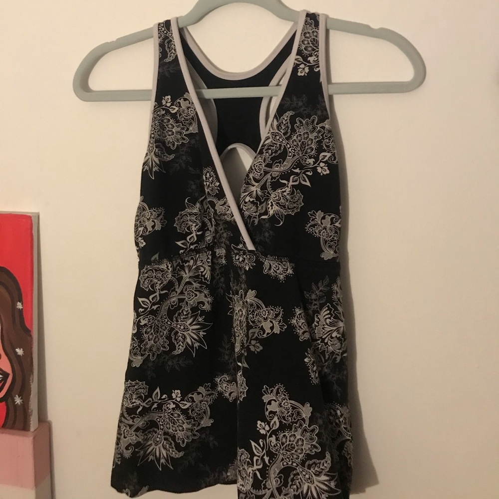 Pretty black and white dressy/sporty cross back Y2k top